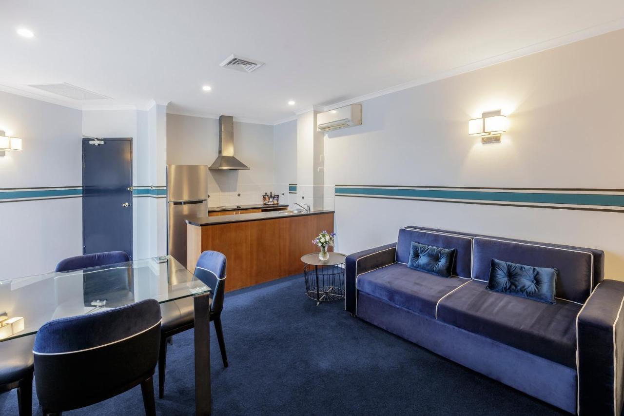Ramada By Wyndham Diplomat キャンベラ エクステリア 写真